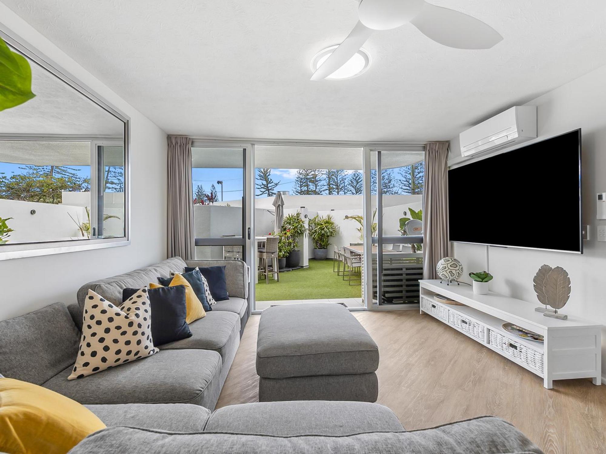 Mandolin Beachfront Resort Alexandra Headland Exteriér fotografie